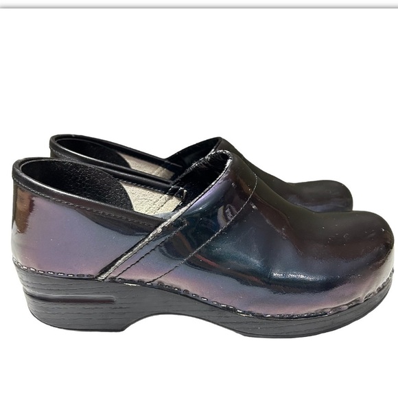 Dansko Women’s Metallic Blue Leather Clogs Size 40(10) - Picture 1 of 5